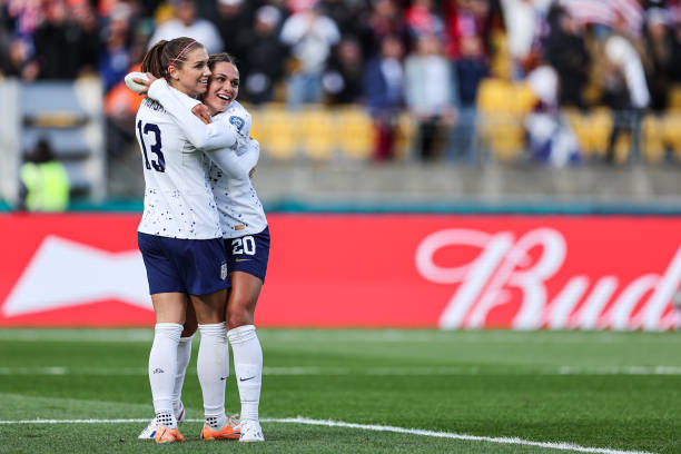 从这些实例 从这些实例